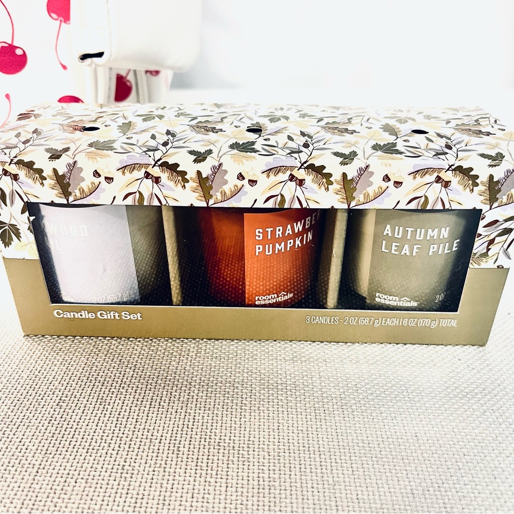 Juicy Couture Pink and Fall Candle Set Bundle - October/November Giveaway - NWT - Picture 3 of 16